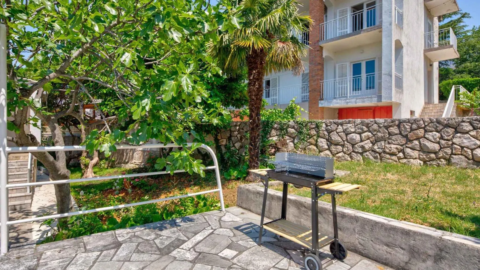 Apartments In Crikvenica 41682 0*,  クロアチア