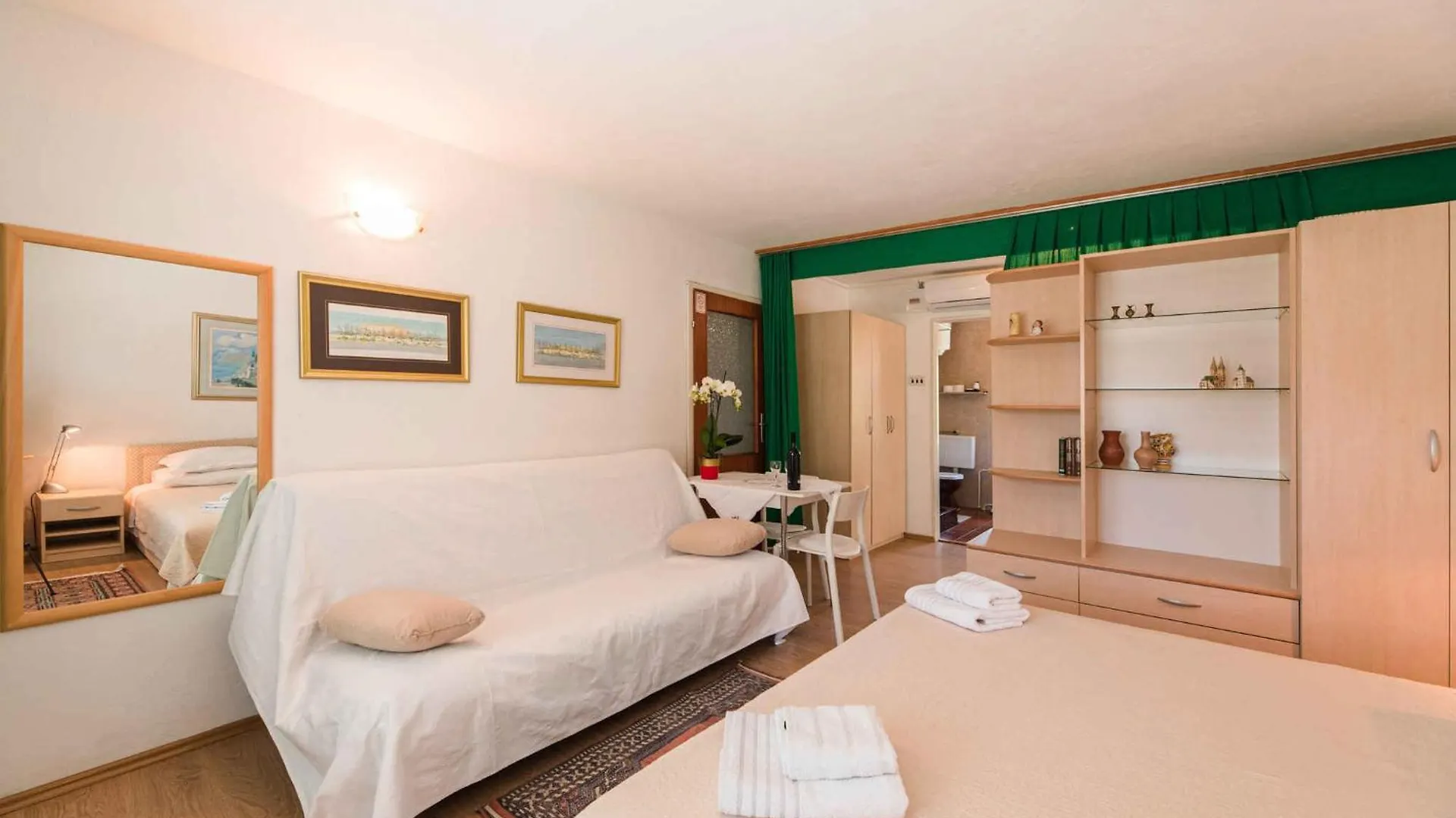 Apartments In Crikvenica 41682