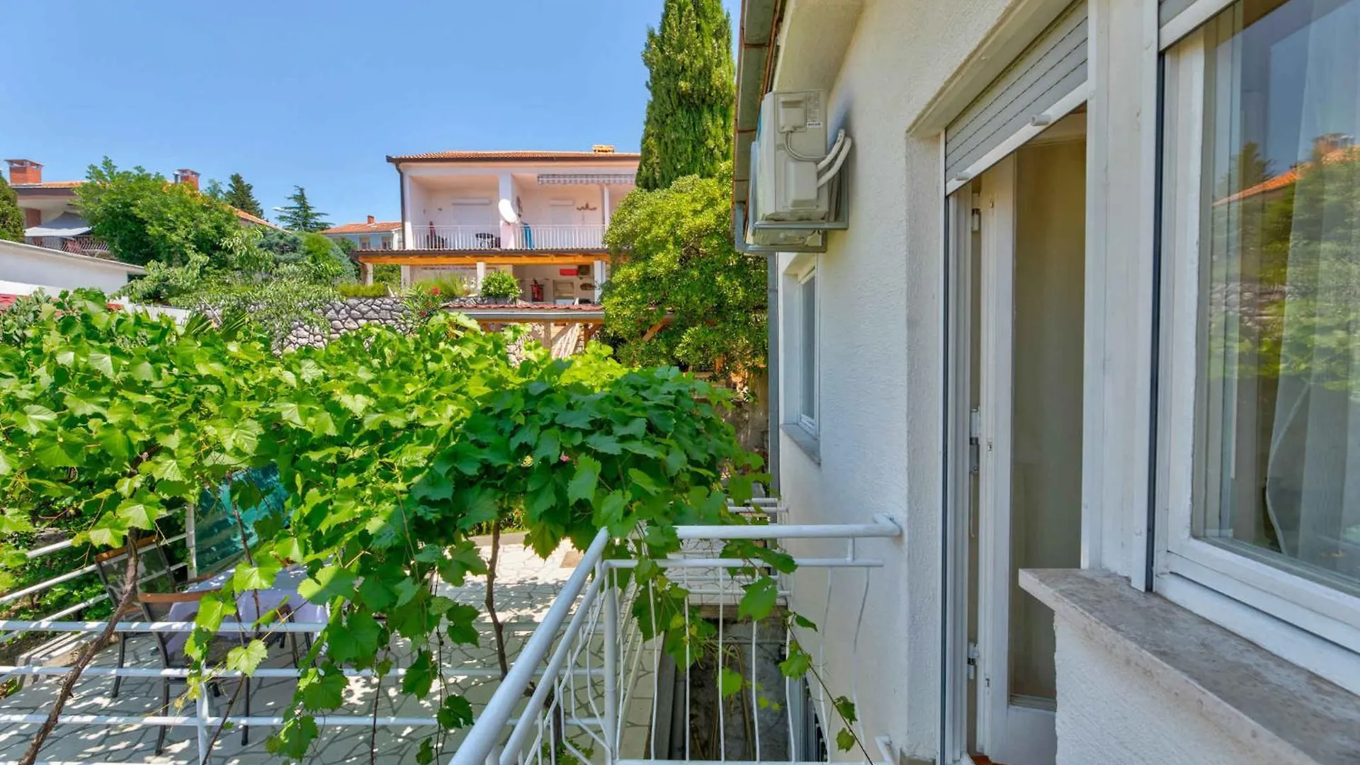 Apartments In Crikvenica 41682