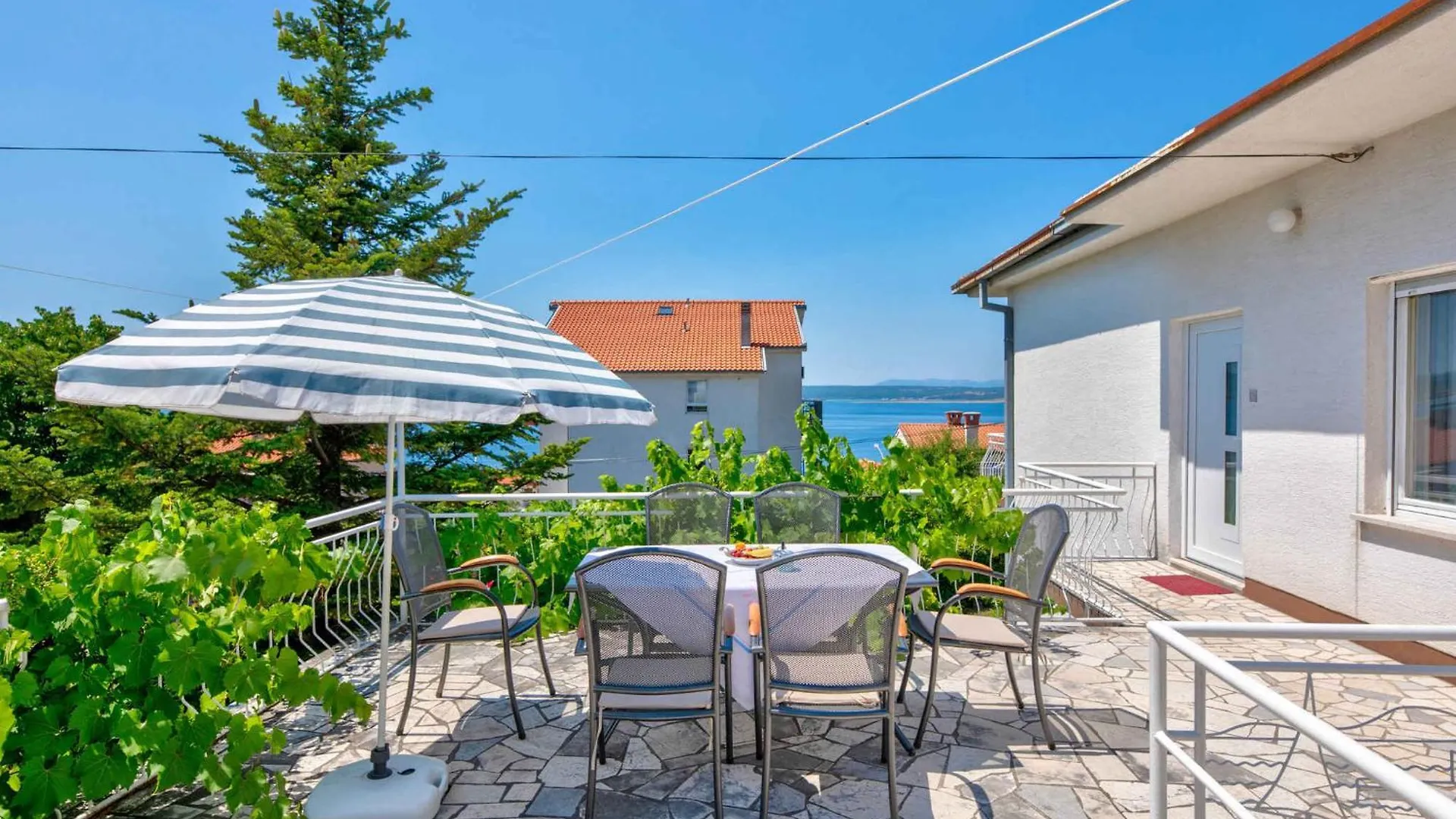 Apartments In Crikvenica 41682